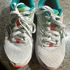 Saucony women sneakers